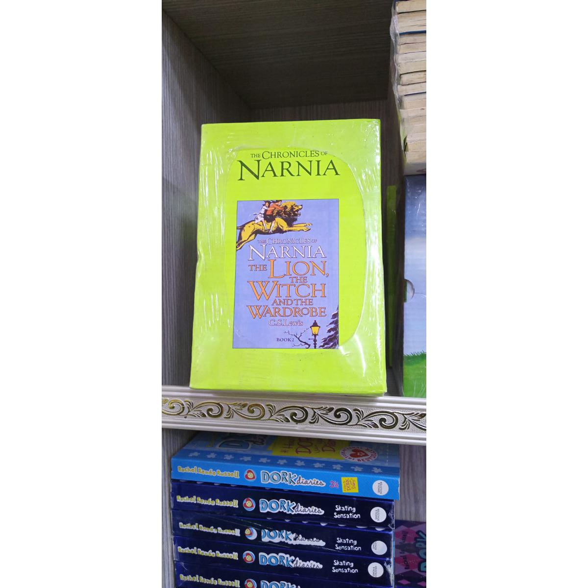 The Chronicles of Narnia 7 books set with box