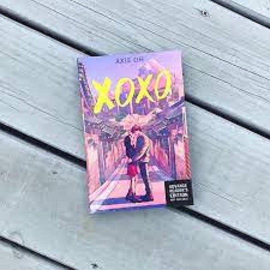 XOXO by Axie Oh